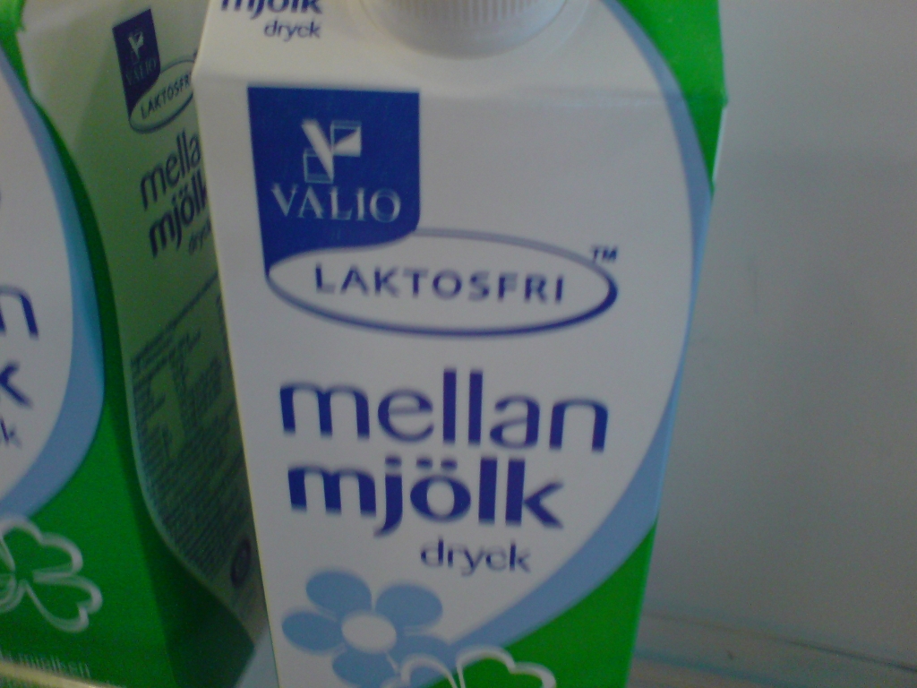 Mellan mjölk och vad?