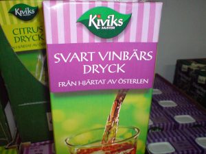 Svart vinbärs dryck
